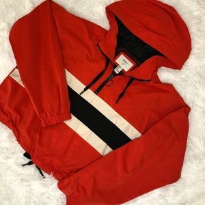 CROP WINDBREAKER